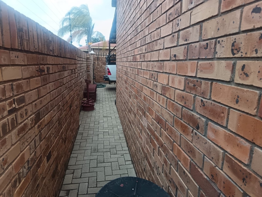 3 Bedroom Property for Sale in Hillcrest Northern Cape